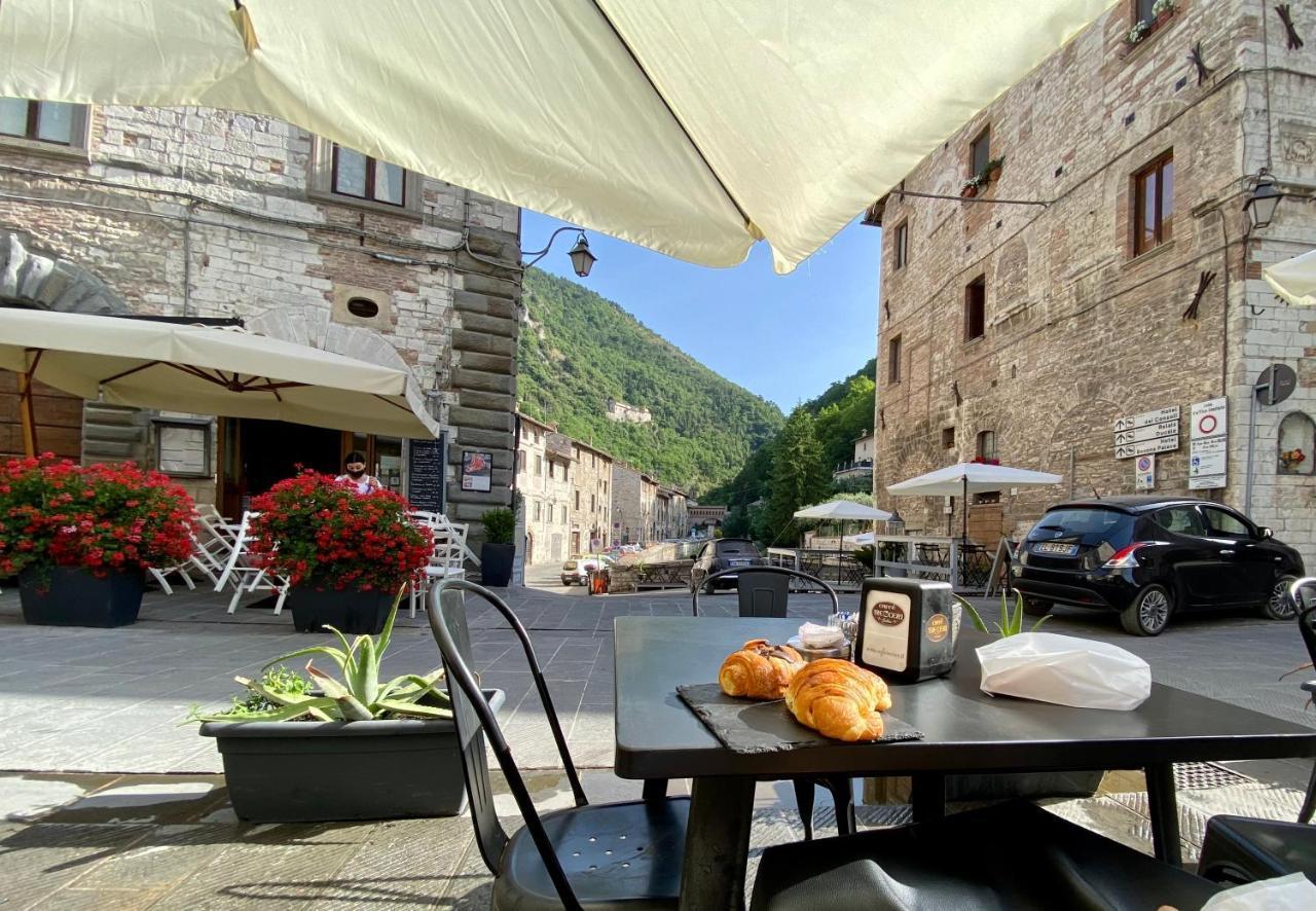 Romantic Suite Губбио Экстерьер фото